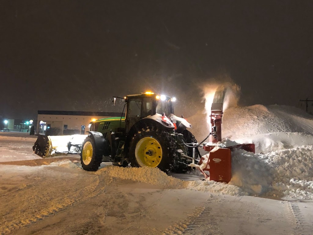 Fm Déneigement | 2492 Chemin Saint-Henri, Mascouche, QC J7K 3C3, Canada | Phone: (450) 966-1819