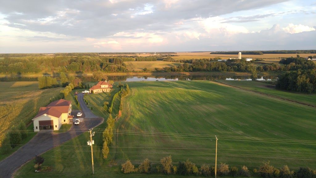 Ferme Bro-Grain | 475 Rang du Bord-de-lEau O, Saint-Aimé, QC J0G 1K0, Canada | Phone: (450) 788-2644