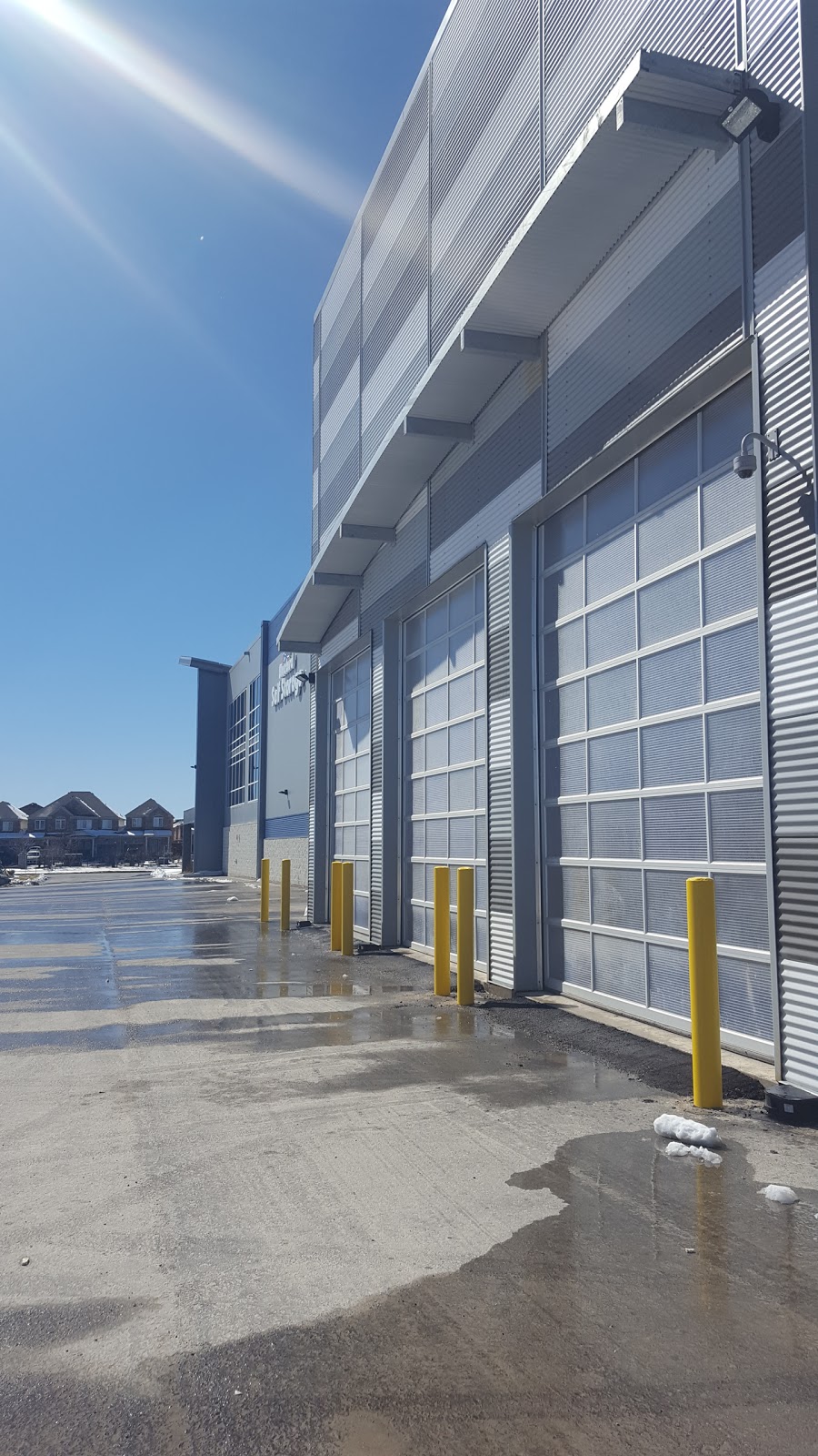 Bluebird Self Storage | 411 Cityview Blvd, Woodbridge, ON L4H 0Z4, Canada | Phone: (905) 303-0050