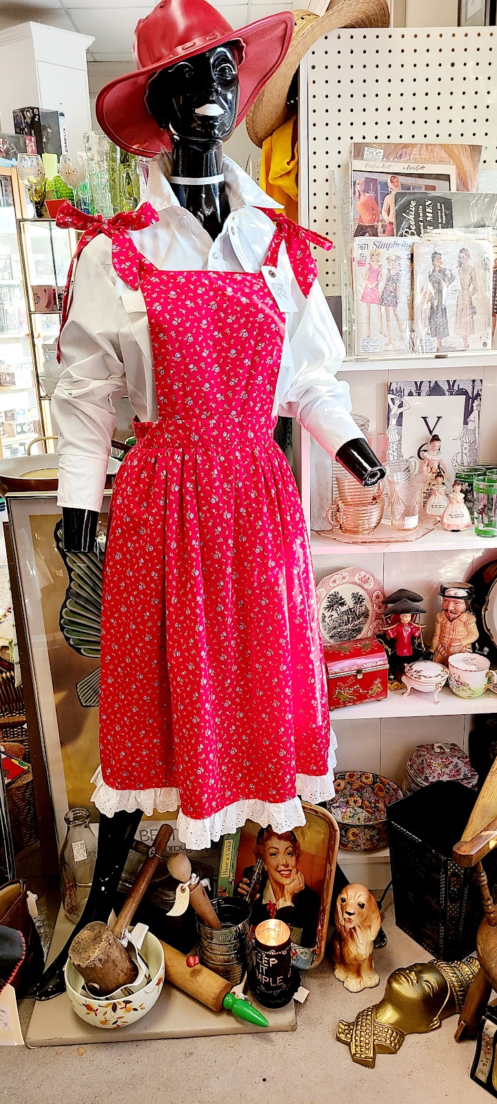 Frock Off Vintage Clothing | 1175 Hyde Park Rd, London, ON N6H 5K5, Canada | Phone: (519) 471-2835