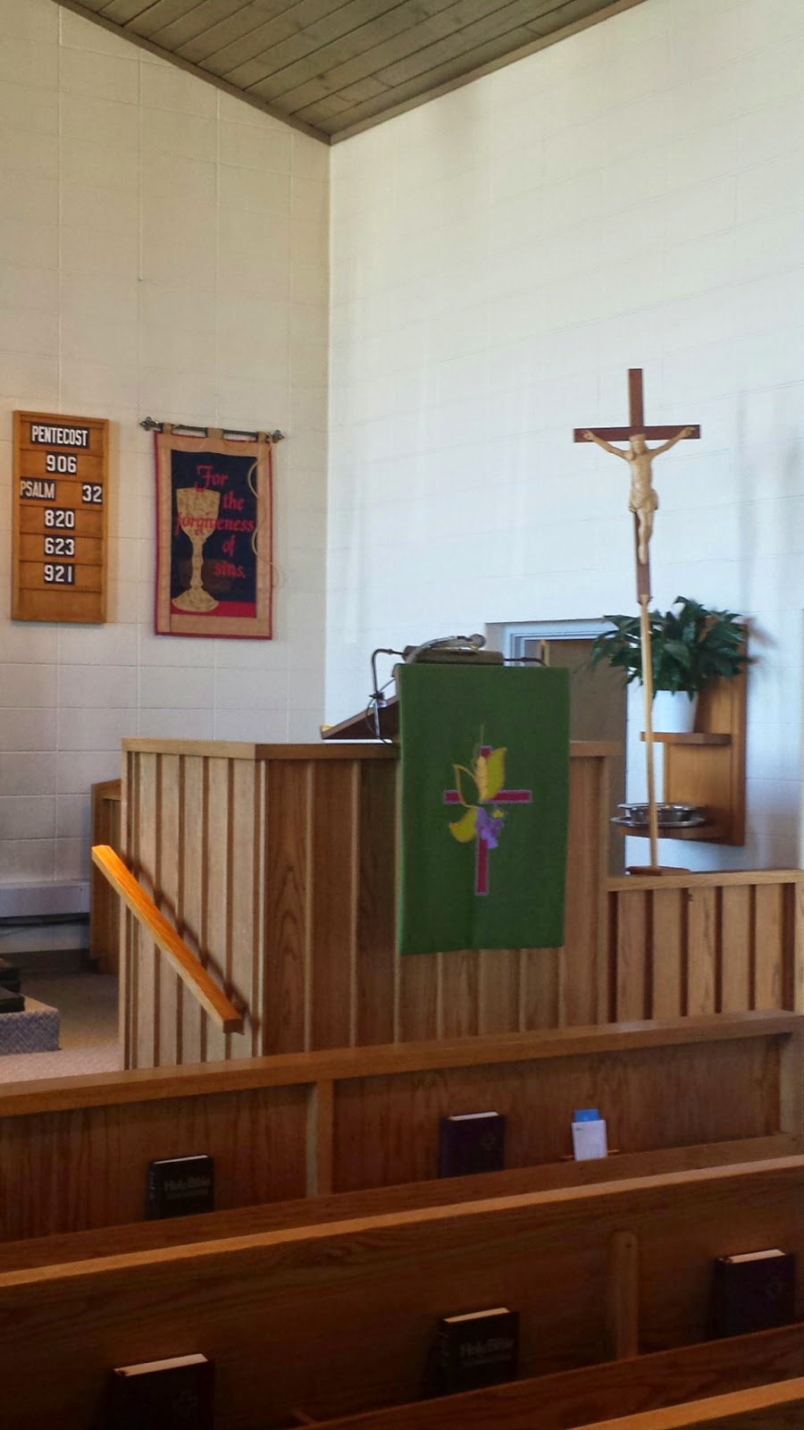 Our Saviour Lutheran Church-L C C | 7081 McLeod Rd, Niagara Falls, ON L2G 3H1, Canada | Phone: (905) 354-8881