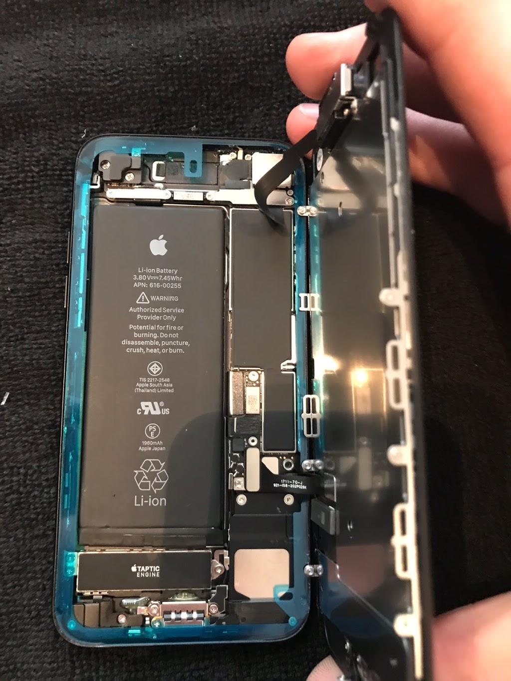 Mobile iPhone & Samsung Repairs | 280174 Township Rd 241A, Langdon, AB T0J 1X0, Canada | Phone: (403) 926-6669