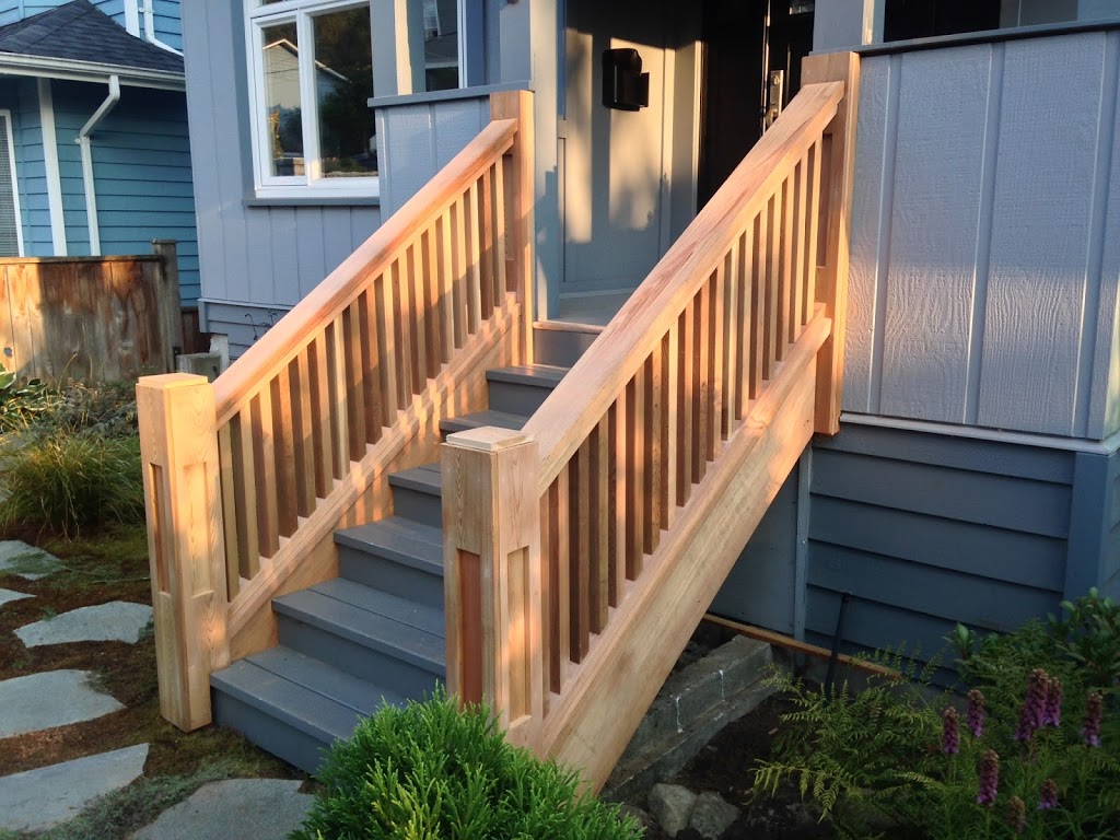 Friendly Fence ~ Friendly Carpenter | 2049 Mahon Ave, North Vancouver, BC V7M 2T6, Canada | Phone: (778) 386-3201