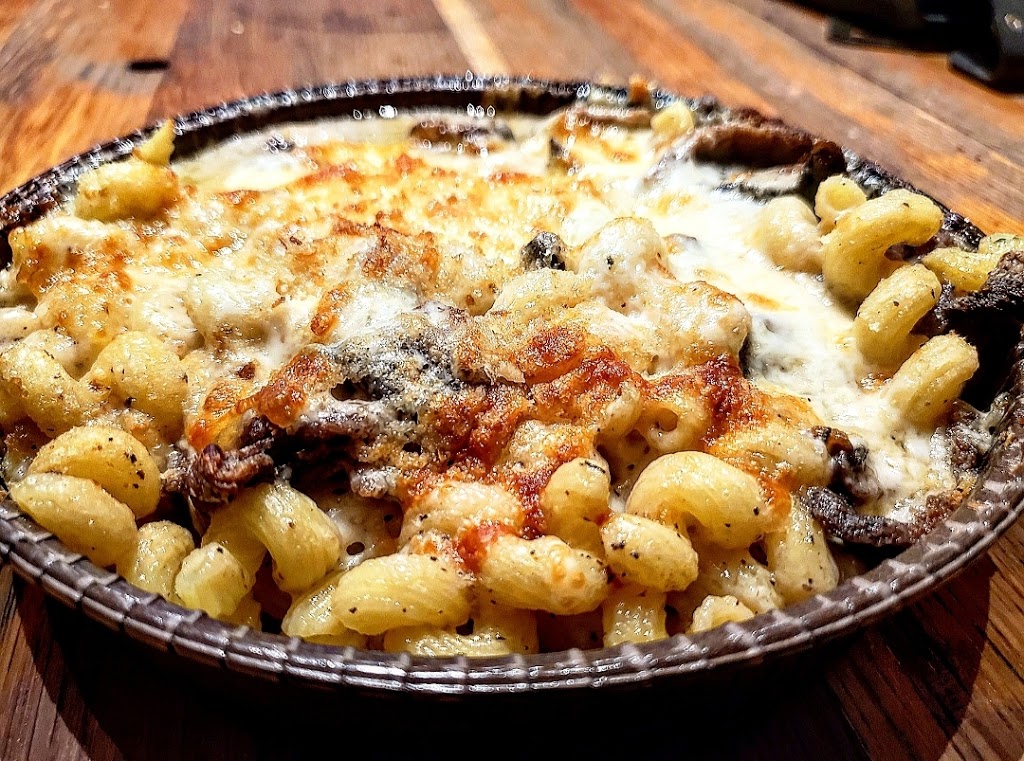 Bobbie Sues Mac + Cheese | 162 Ossington Ave #3, Toronto, ON M6J 2Z7, Canada | Phone: (647) 352-2762