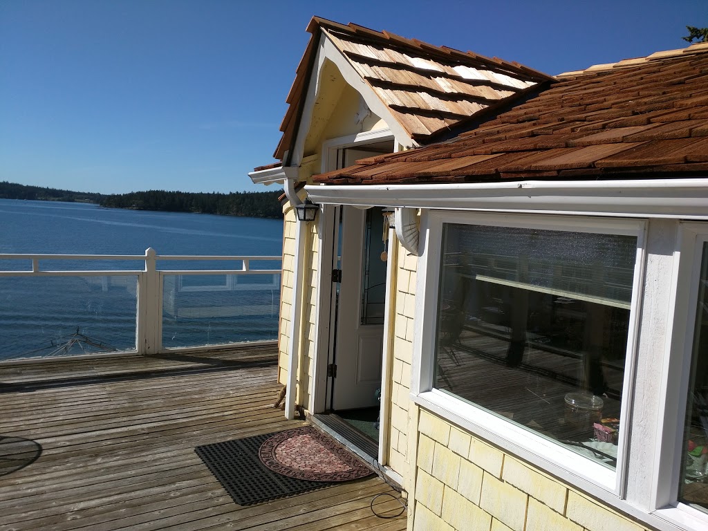 The Cottages At Orcas Landing | 8292 Orcas Rd, Eastsound, WA 98245, USA | Phone: (540) 742-4882