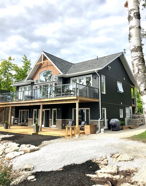 On the Cliff Bed & Breakfast | 136 McKague Rd, Lions Head, ON N0H 1W0, Canada | Phone: (416) 209-1061