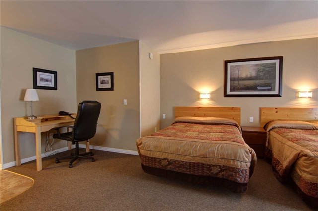 San-Man Motel | 13601 ON-12, Port Perry, ON L9L 1B5, Canada | Phone: (905) 985-2333