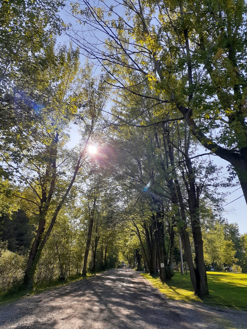 Domaine Des Iles Enchantees | 1110 Montée de la Rivière, Upton, QC J0H 2E0, Canada | Phone: (450) 549-4123