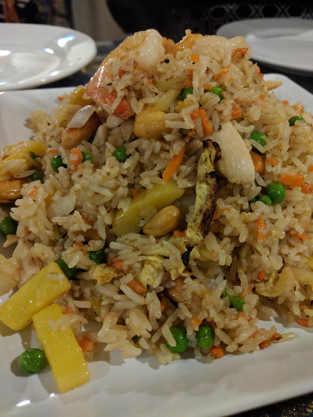 Tuptim Thai Restaurant | 450 Mulock Dr, Newmarket, ON L3Y 9B8, Canada | Phone: (905) 898-3599