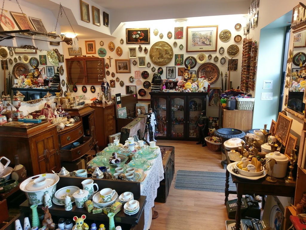 Canadian R. Antiques Post | 2520 Pleasant Valley Blvd, Armstrong, BC V0E 1B0, Canada | Phone: (250) 307-4908