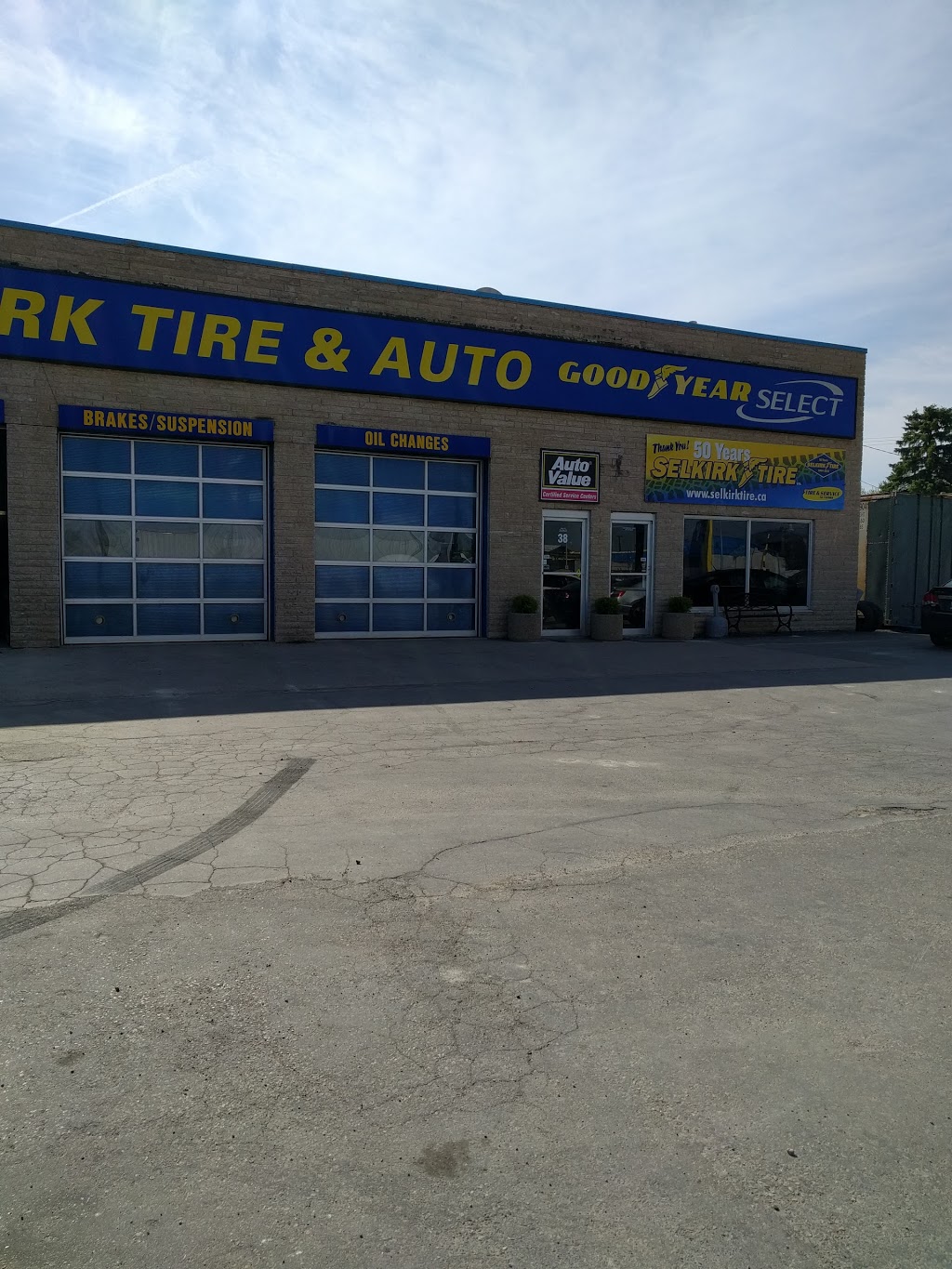 Selkirk Tire Ltd | 38 Main St, Selkirk, MB R1A 1P7, Canada | Phone: (204) 482-6545