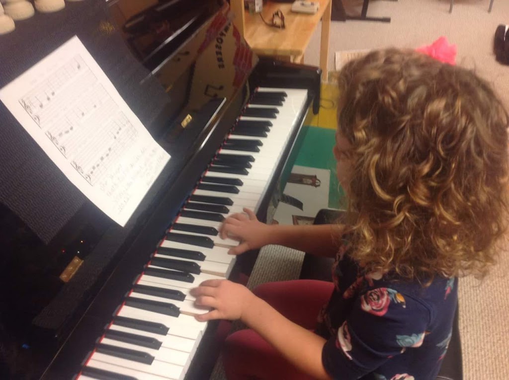 MYC Music For Young Children Brantford | 29 Westbrier Knoll, Brantford, ON N3R 5W2, Canada | Phone: (519) 771-1810