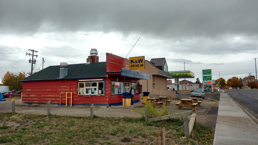 K&W Drive-In | 1725 20 Ave, Didsbury, AB T0M 0W0, Canada | Phone: (403) 335-3033