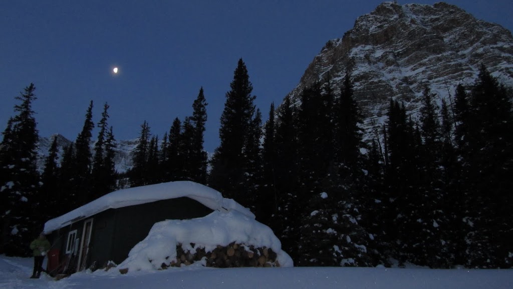 Egypt Lake Shelter | Redearth Pass Trail, Improvement District No. 9, AB T0L 2C0, Canada | Phone: (403) 762-1550