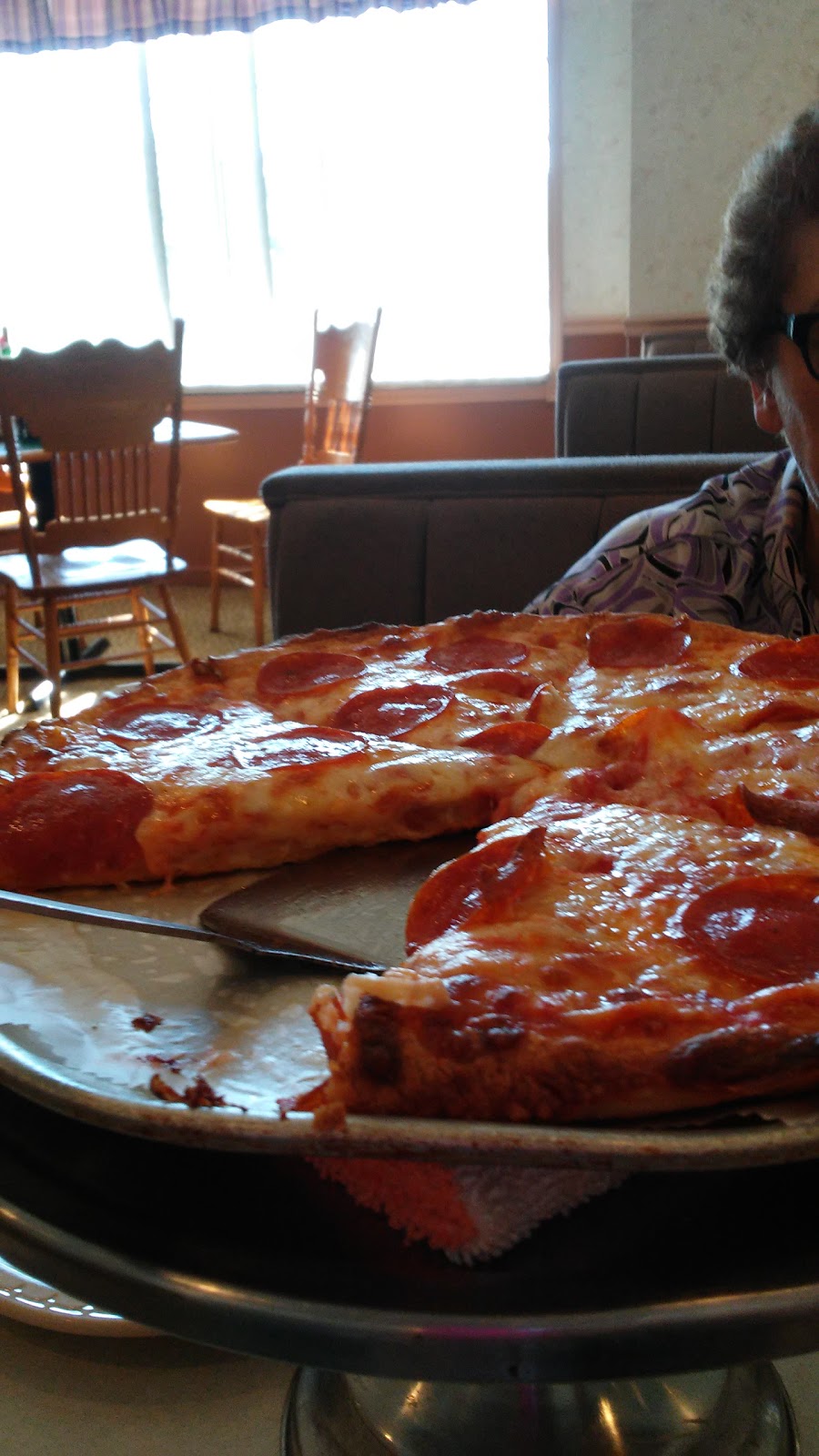 Johnny J Family Pizzeria | 2351 Bowen Rd, Elma, NY 14059, USA | Phone: (716) 652-6405