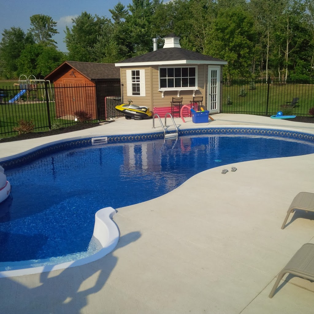 Custom Pool and Spa | 404 Erie St, Stratford, ON N5A 2N4, Canada | Phone: (519) 273-0976