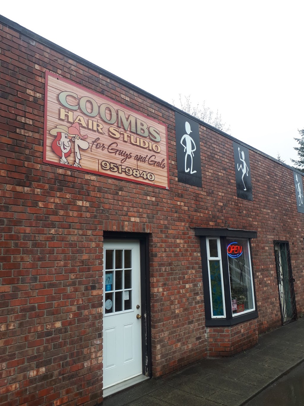 Coombs Hair Studio | 2345 Alberni Hwy #4, Parksville, BC V0R 1M0, Canada | Phone: (250) 951-9840