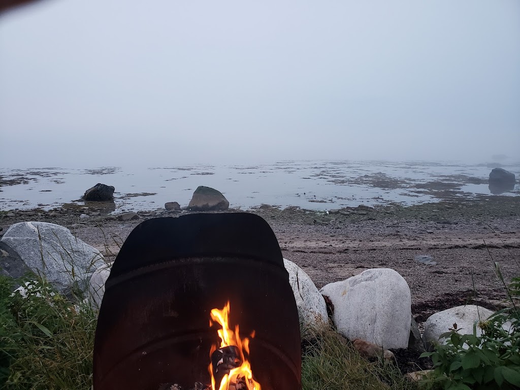 Camping Levesque | 40 Chem. de Port aux Quilles, Saint-Siméon, QC G0T 1X0, Canada | Phone: (418) 638-5220