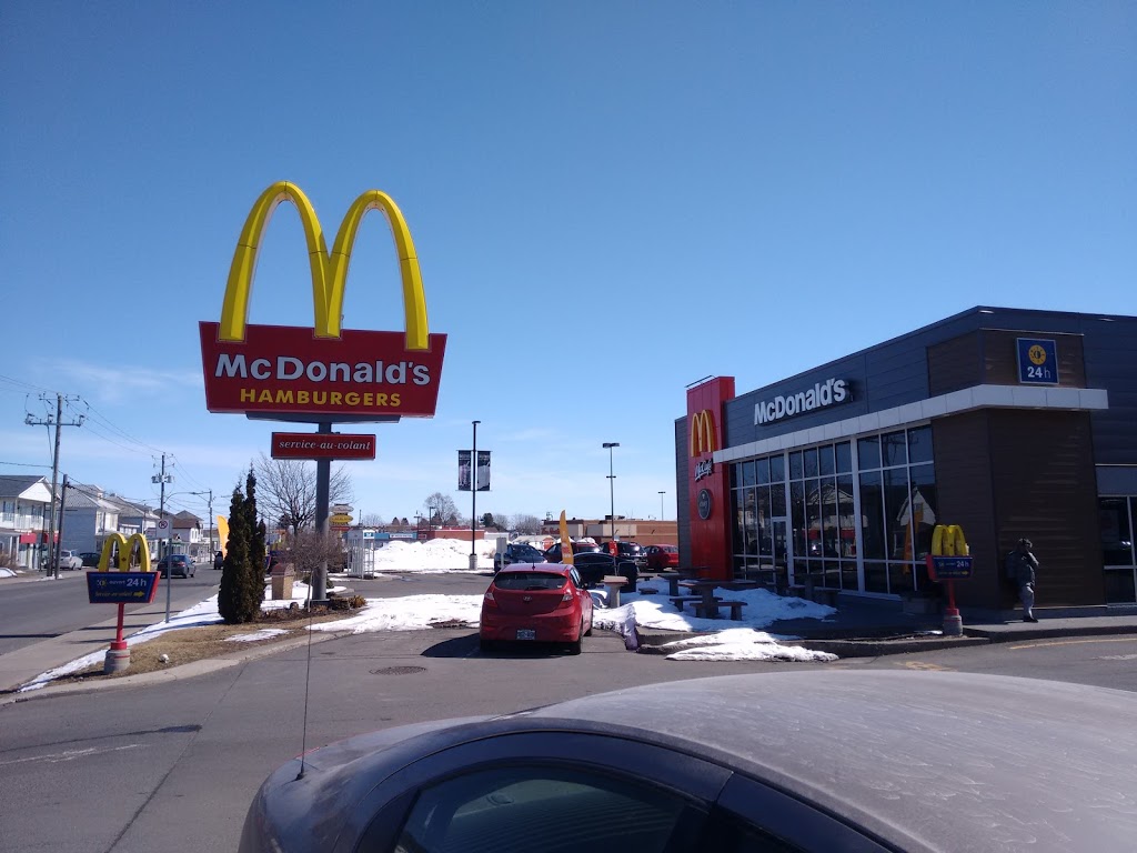 McDonalds | 220 Rue Victoria, Sorel-Tracy, QC J3P 1Z5, Canada | Phone: (450) 742-6250