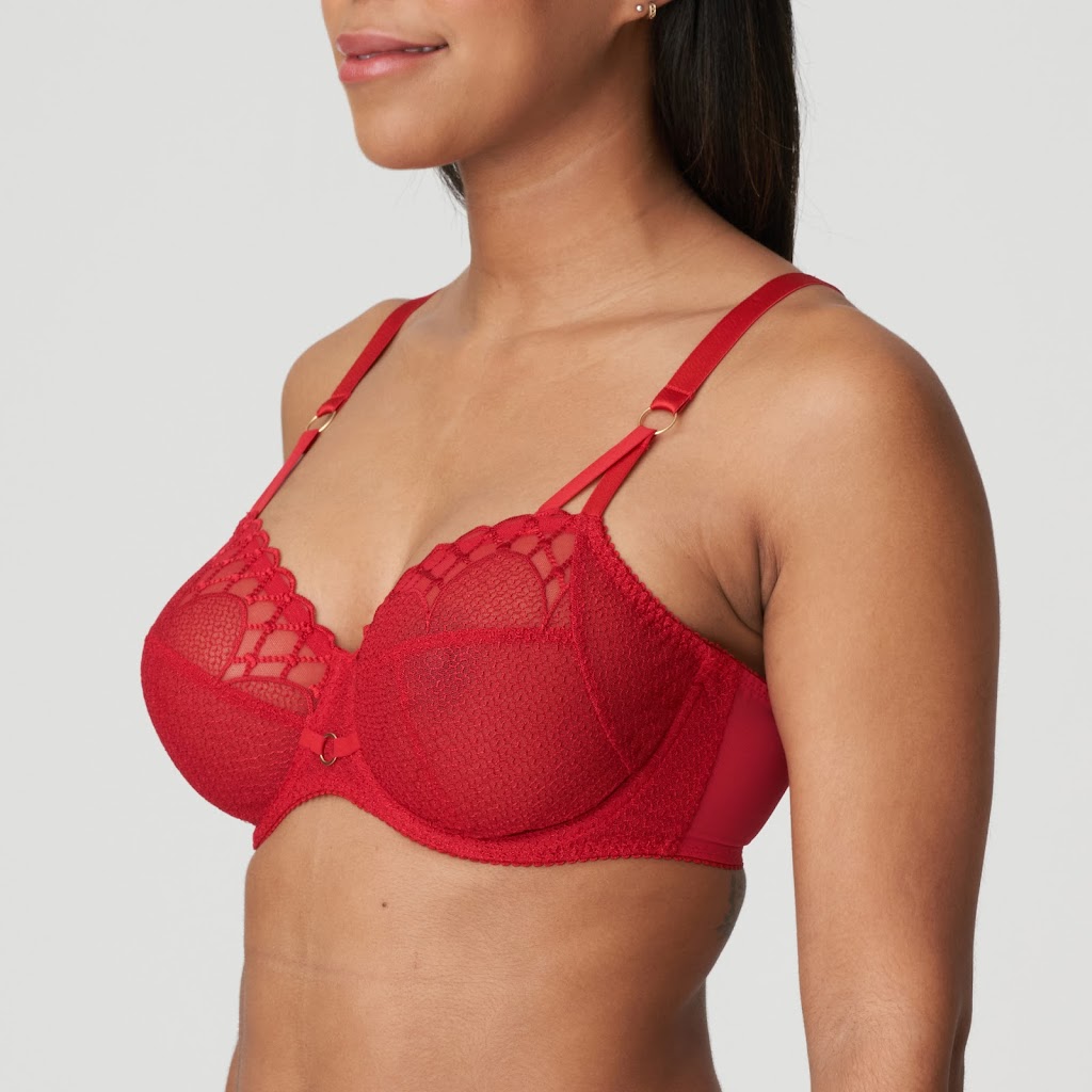 Lingerie et uniforme Christine | 2140 Bd du Curé-Labelle, Saint-Jérôme, QC J7Y 1T2, Canada | Phone: (450) 304-3555