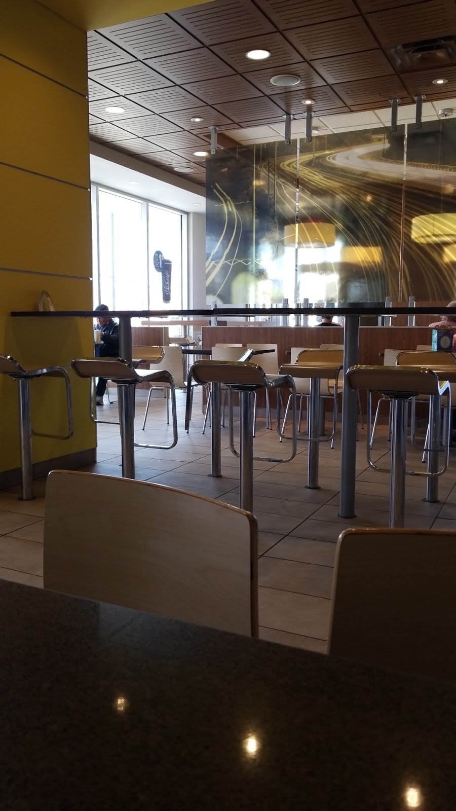 McDonalds | 674 Boulevard Saint-Jean-Baptiste, Mercier, QC J6R 2A3, Canada | Phone: (450) 692-6219