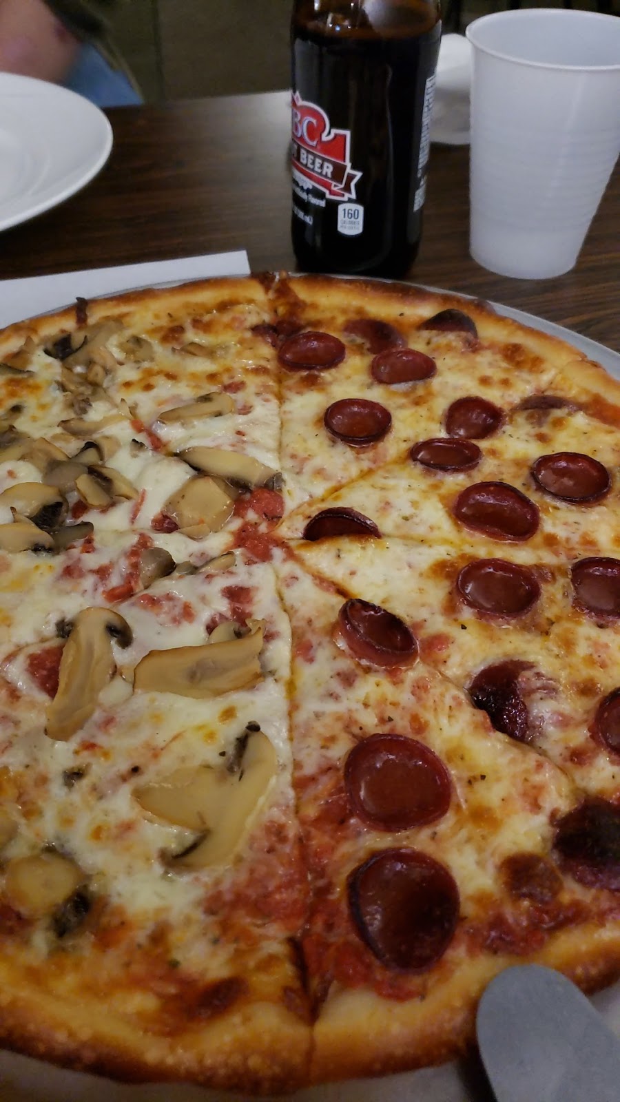 Airport Pizza | 3648 Genesee St, Cheektowaga, NY 14225, USA | Phone: (716) 634-5750