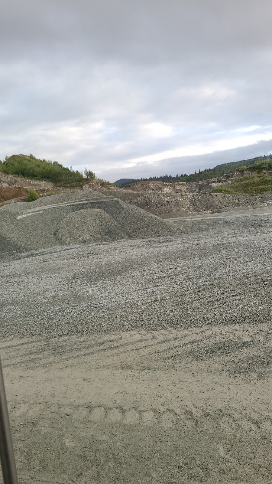 Lafarge Aggregates - Ward Road | 37403 Ward Rd, Abbotsford, BC V3G 2K6, Canada | Phone: (604) 504-1600