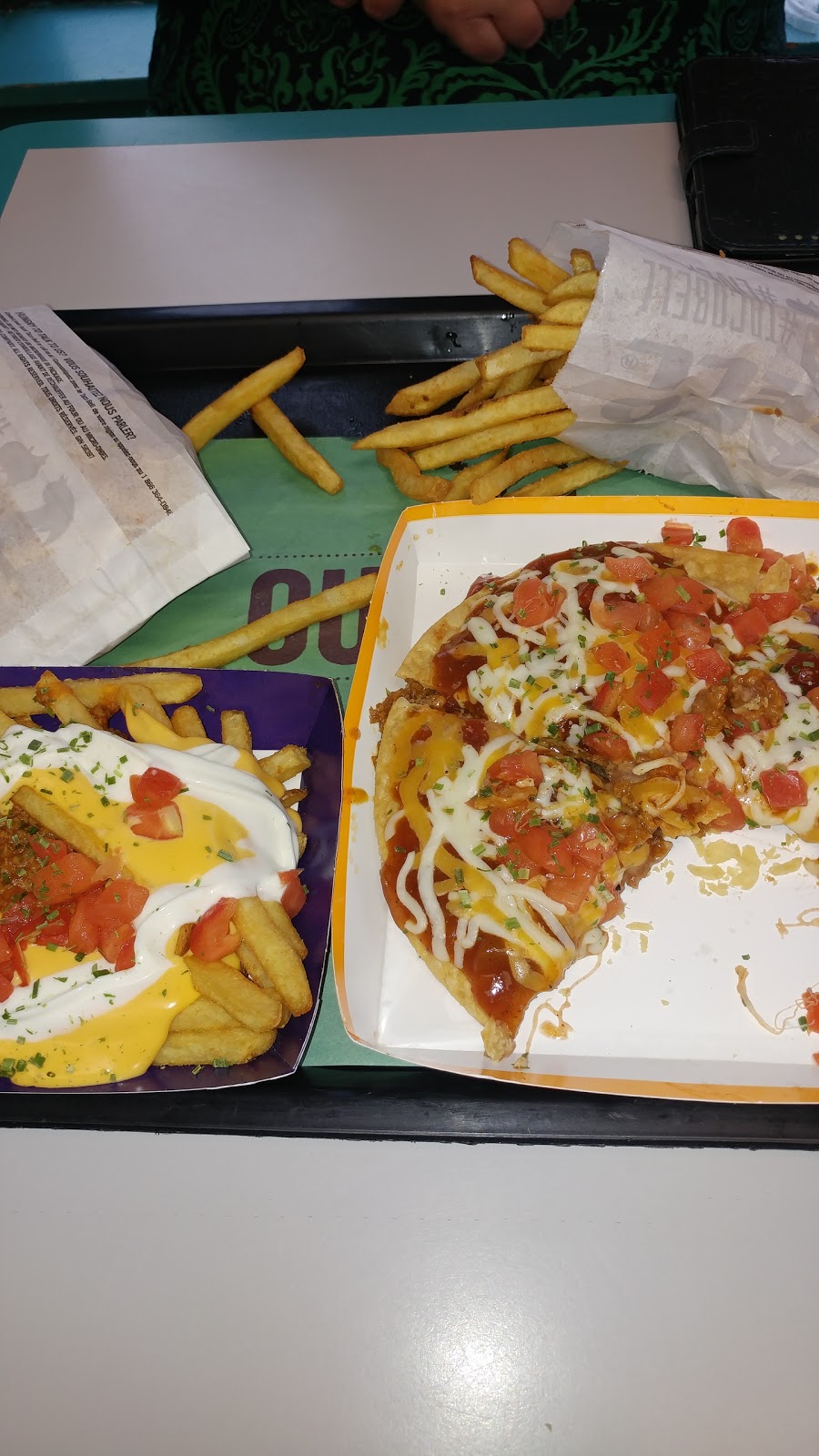 Taco Bell | 1584 Dundas St E, London, ON N5W 3C1, Canada | Phone: (519) 455-1938