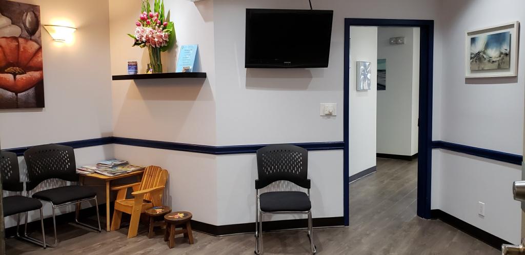 Premium 1 Medical Clinic | 631 Queenston Rd Suite 300, Hamilton, ON L8K 6R5, Canada | Phone: (905) 560-0246