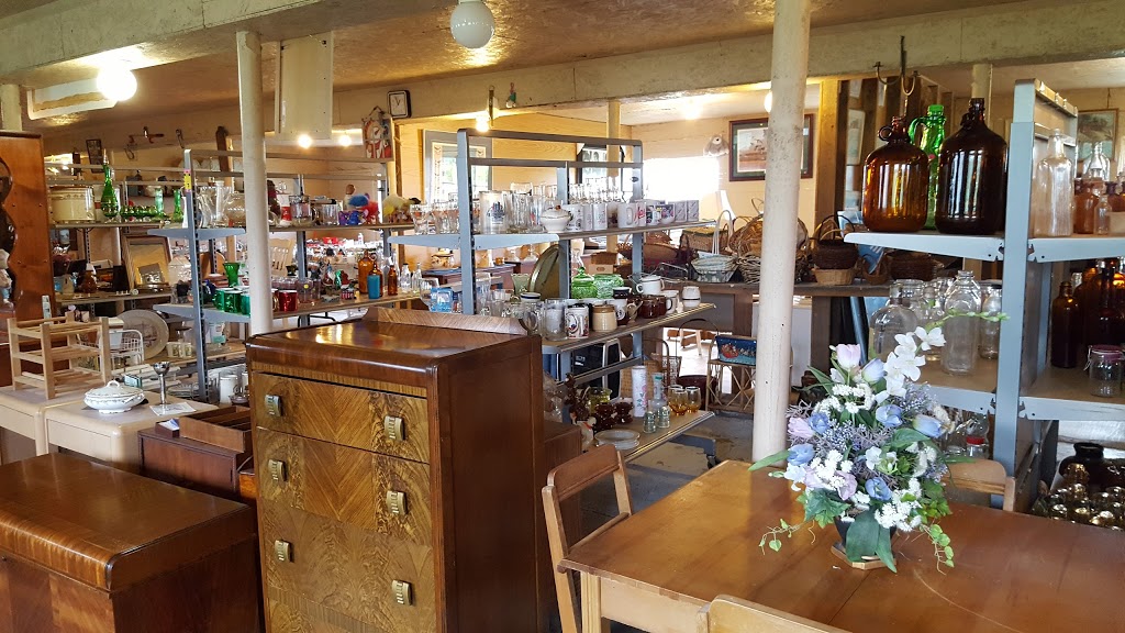 Farrhaven Antiques and Collectables | 314 Leachs Rd, Perth, ON K7H 3C8, Canada | Phone: (613) 267-3033