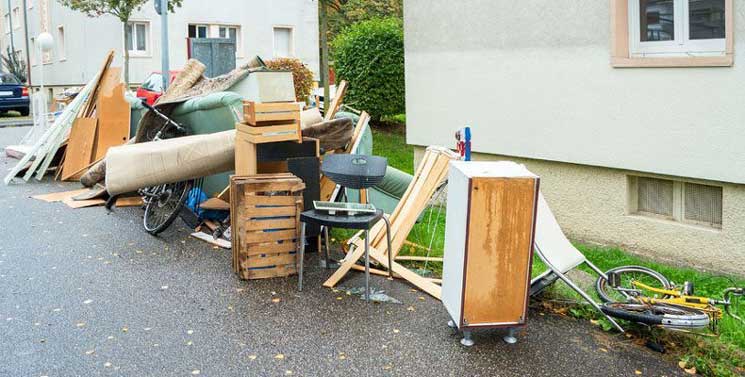 Junk Removal Vancouver | JUNK-WIZ | 5275 Aberdeen St, Vancouver, BC V5R 4M2, Canada | Phone: (888) 565-5865