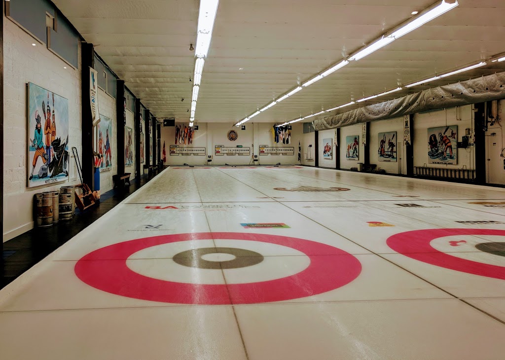 Club De Curling Lachine | 4105 Rue du Fort Rolland, Lachine, QC H8T 1W1, Canada | Phone: (514) 637-9521