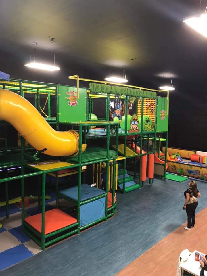 Kidz R Us Playzone | 1111 Québec Rte 138, Kahnawake, QC J0L 1B0, Canada | Phone: (450) 633-1111