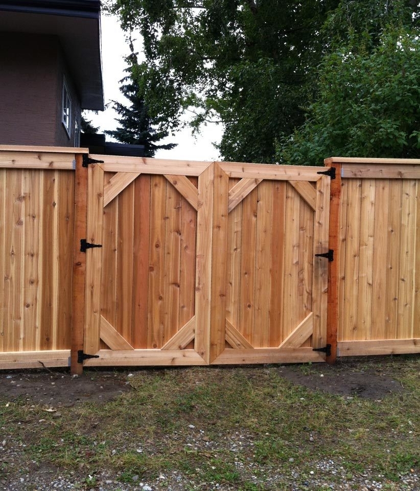 Professional Fencing 2000 Ltd | 9808 24 St SW, Calgary, AB T2V 1S6, Canada | Phone: (403) 259-8800