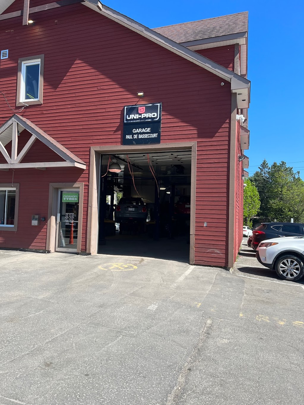 Garage Paul de Bassecourt | 334-a Rue Principale, Saint-Sauveur, QC J0R 1R0, Canada | Phone: (450) 227-4545