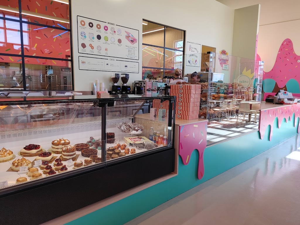 Crémy Pâtisserie | 1180 Pl. Nobel, Boucherville, QC J4B 5L2, Canada | Phone: (450) 274-9696