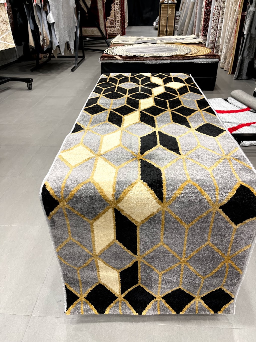 Tapis Lina | CENTRE LAVAL, 1600 Boul. le Corbusier local 12, Laval, QC H7S 1Y9, Canada | Phone: (438) 924-0147