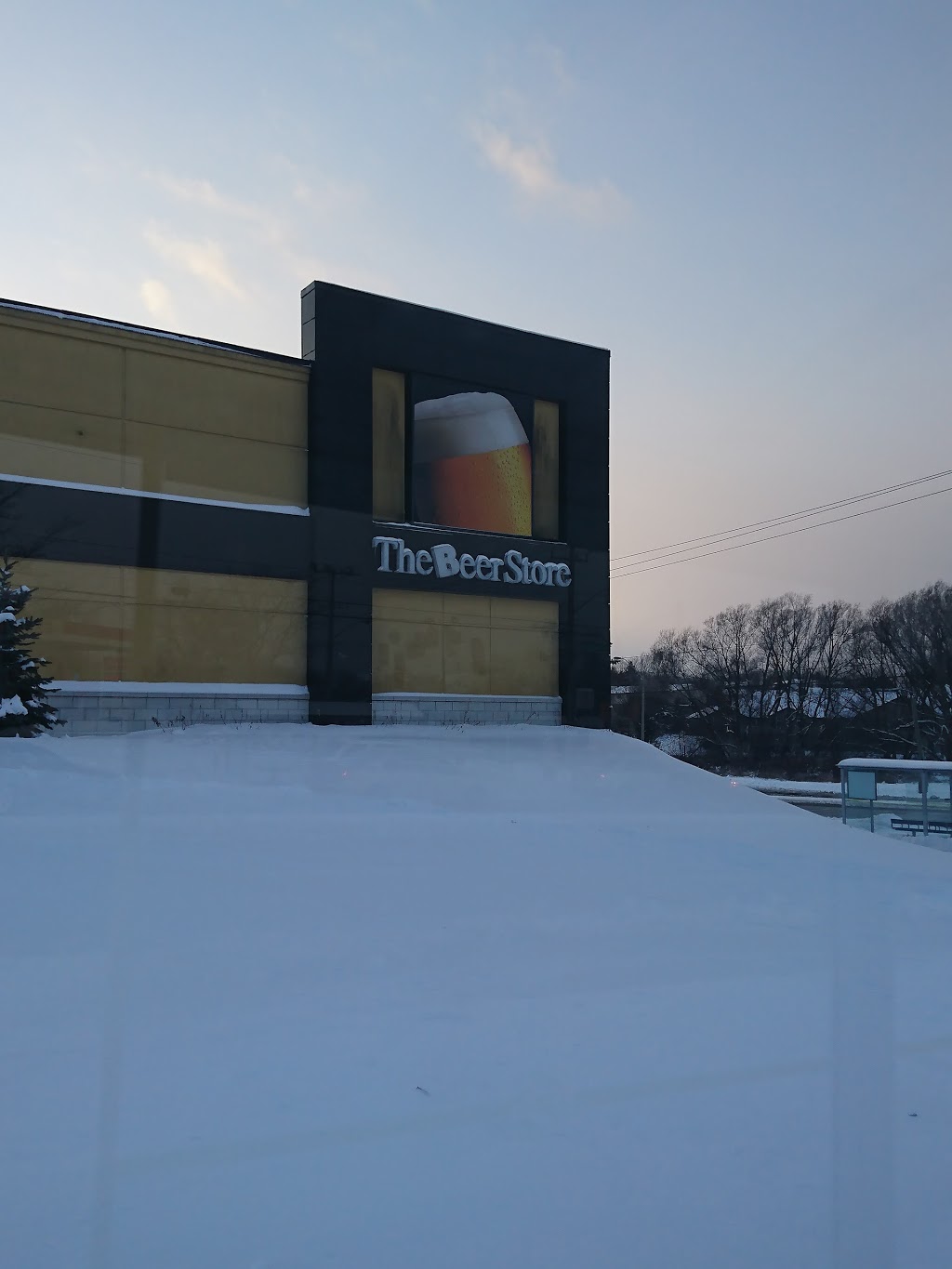 Beer Store 4166 | 875 Highland Rd W, Kitchener, ON N2N 2Y2, Canada | Phone: (519) 571-7827