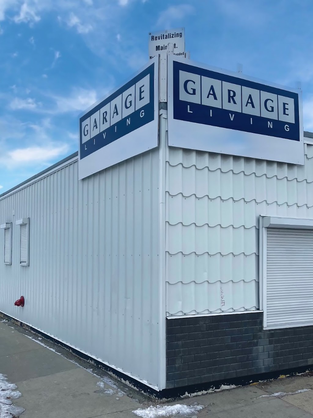 Garage Living | 981 Main St, Winnipeg, MB R2W 3P6, Canada | Phone: (204) 999-1234