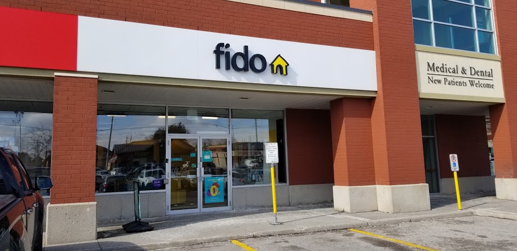 Fido | 9200 Bathurst St, Thornhill, ON L4J 8W1, Canada | Phone: (289) 597-9200