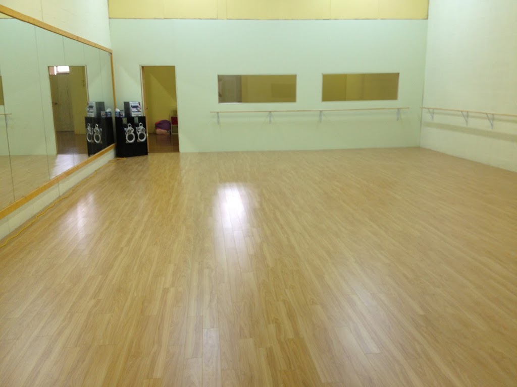 Fouette Academy of Dance | 40 Viceroy Rd, Concord, ON L4K 2L8, Canada | Phone: (416) 875-4146