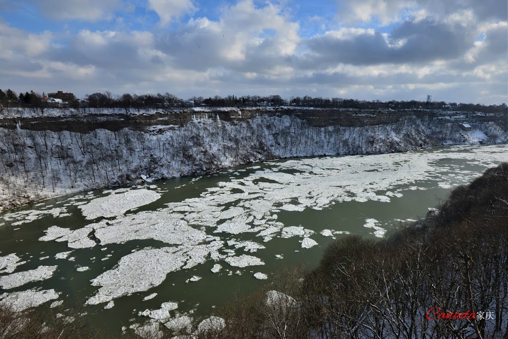 Niagara River Rock | 3850 Niagara Pkwy, Niagara Falls, ON L2E 3E8, Canada