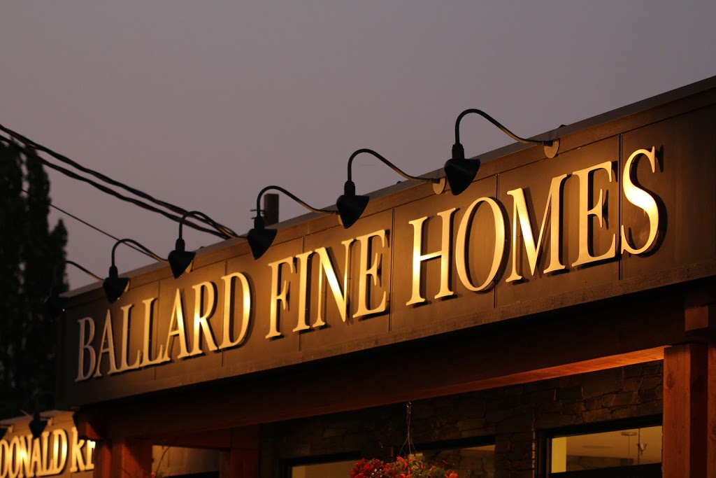 Ballard Fine Homes | 546 Island Hwy W, Parksville, BC V9P 1H2, Canada | Phone: (250) 586-9077