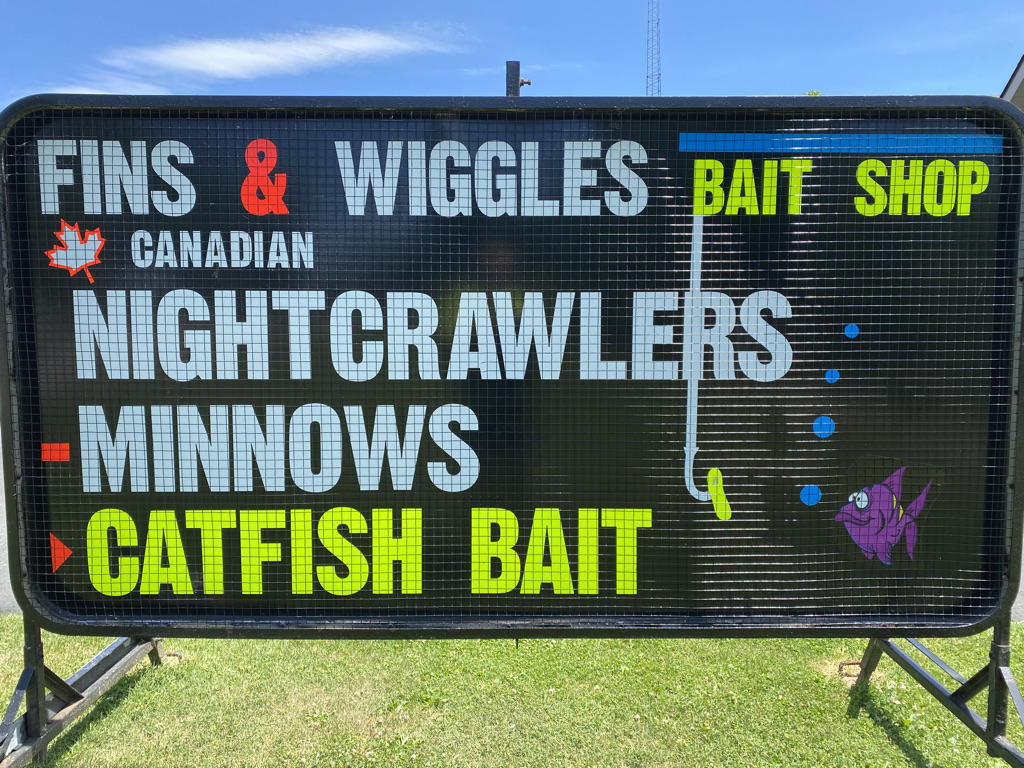 Fins & Wiggles Bait Shop | 1109 Brant County Hwy 54, Ohsweken, ON N0A 1M0, Canada | Phone: (519) 865-7440