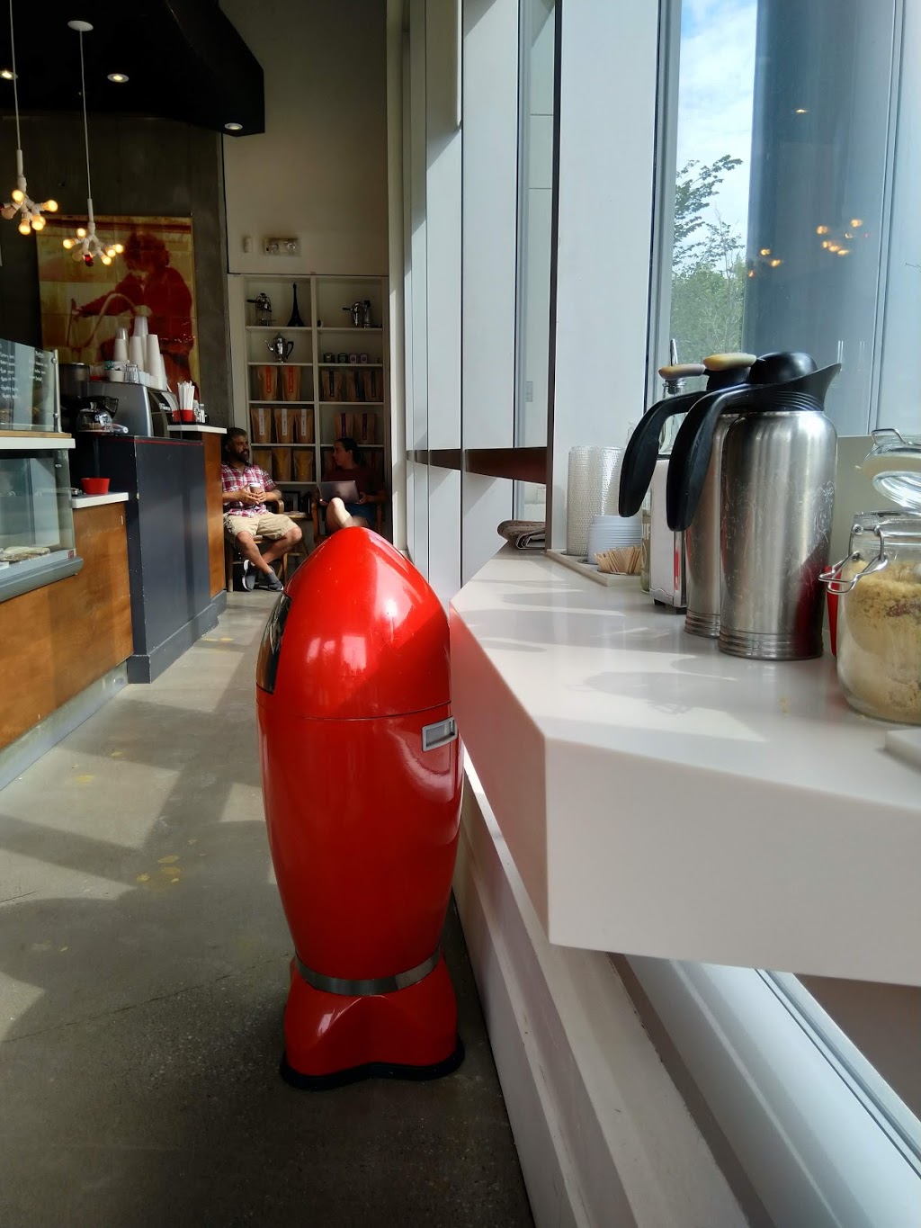 Red Rocket Coffee | 154 Wellesley St E, Toronto, ON M4Y 1J3, Canada | Phone: (416) 640-1355