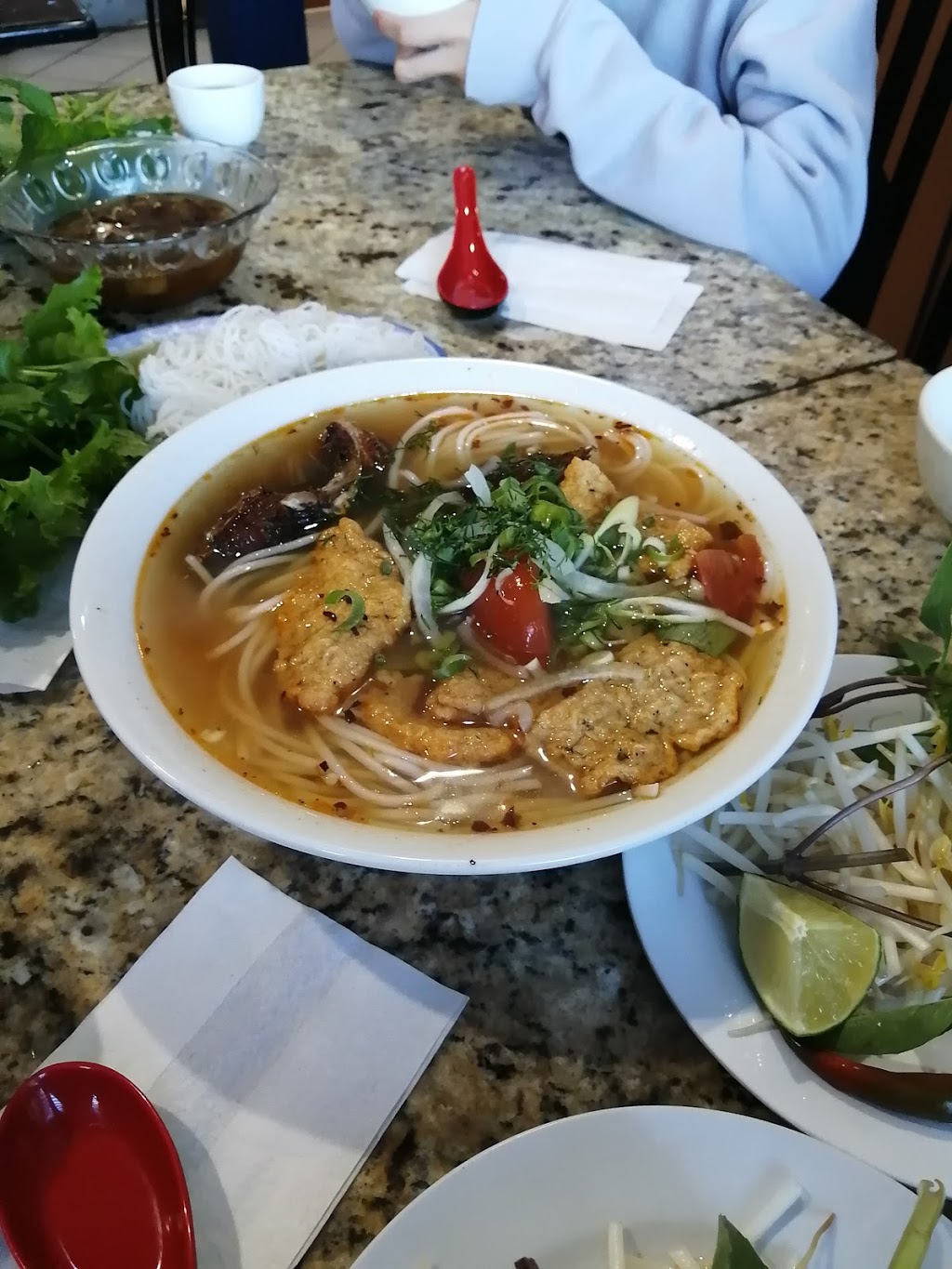 Com Pho The Ky | 3232 Steeles Ave W, Concord, ON L4K 4C8, Canada | Phone: (905) 760-0308