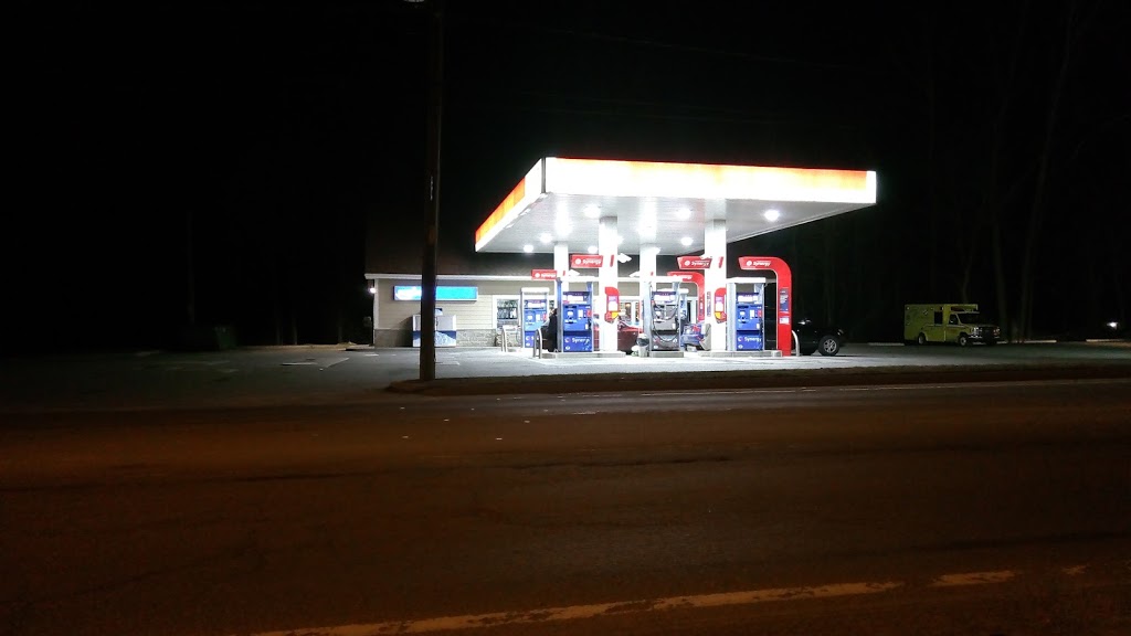 Esso | 54 Rue Maple, Grenville, QC J0V 1J0, Canada | Phone: (819) 242-3134