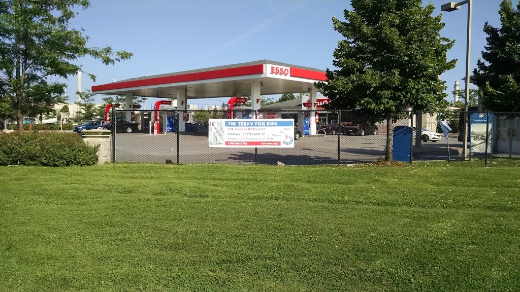 Esso | 829 Lake Shore Blvd E, Toronto, ON M4M 1B2, Canada | Phone: (416) 778-8963