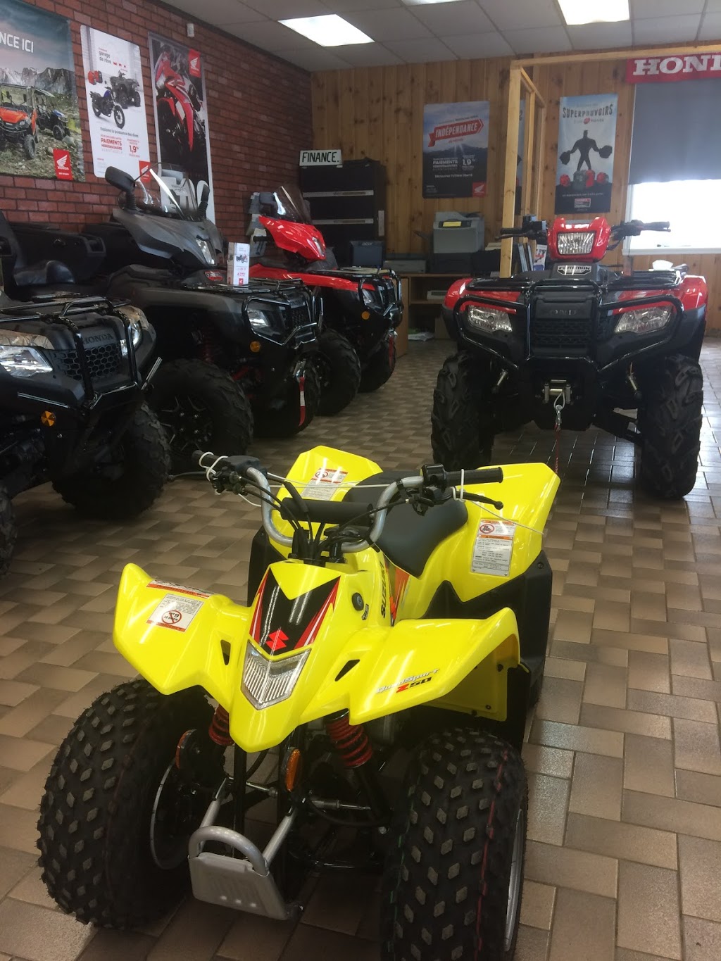 Pinard Moto | 1193 QC-125, Sainte-Julienne, QC J0K 2T0, Canada | Phone: (450) 831-2212