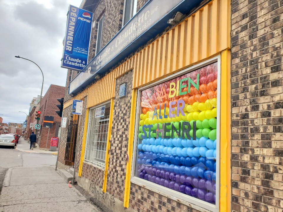 Dépanneur Chez Claude & Claudette | 4131 Rue Saint-Antoine O, Montréal, QC H4C 1C2, Canada | Phone: (514) 933-0833